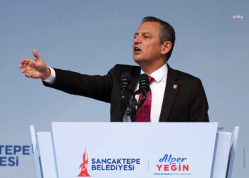 Özgür Özel’ Erdoğan’a: Vatandaş, ilk seçimde sizi silkeleyip atacak”