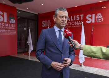 Özgür Özel: “Erdoğan işine baksın”