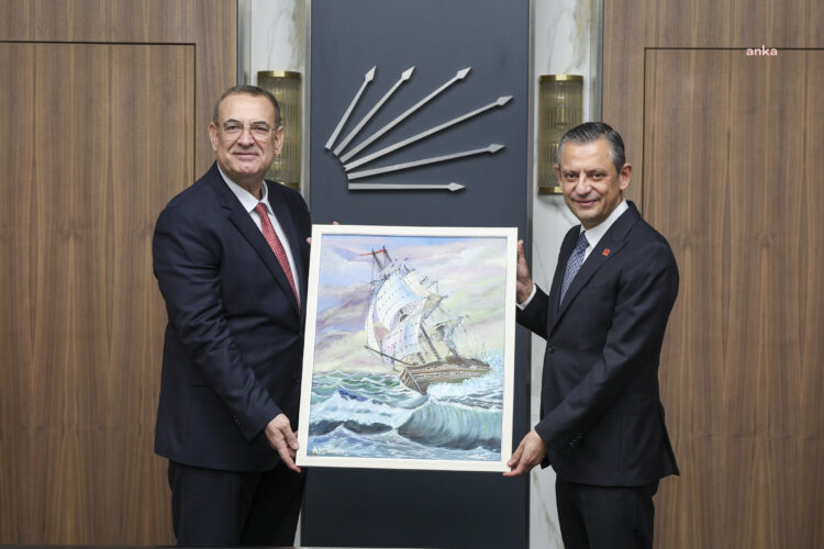 Özgür Özel, Hak ve Özgürlükler Hareketi Genel Başkanı Çakırov ile görüştü