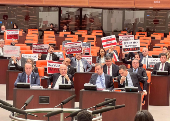 İçişleri Bakanı Yerlikaya’ya Genel Kurul’da kayyum protestosu