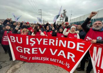 Bin metal işçisi daha greve başladı