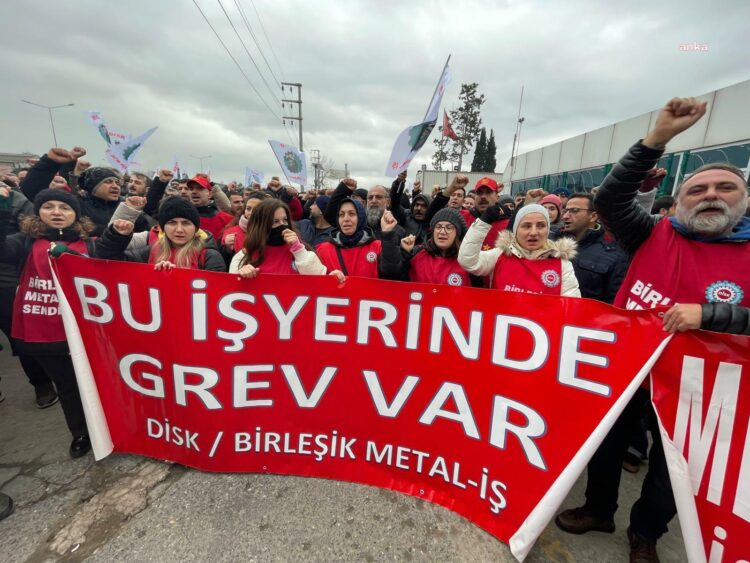Bin metal işçisi daha greve başladı