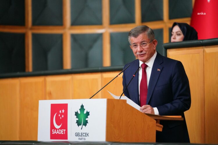 Davutoğlu: Suriye’de şimdi savaş vakti değil diplomasi vakti