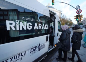 Beyoğlu’nda ulaşım sorunu ücretsiz ring seferleri ile çözüldü