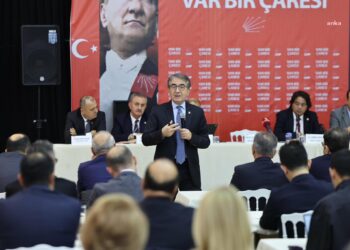 CHP’nin ekonomi turu devam ediyor…