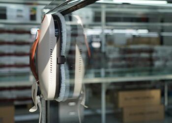 Çin yapımı pencere temizleme robotları küresel pazarda yoğun ilgi görüyor