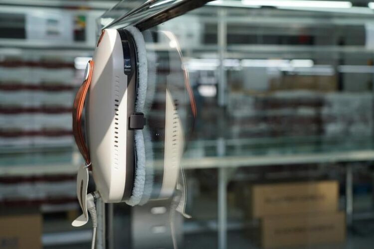 Çin yapımı pencere temizleme robotları küresel pazarda yoğun ilgi görüyor