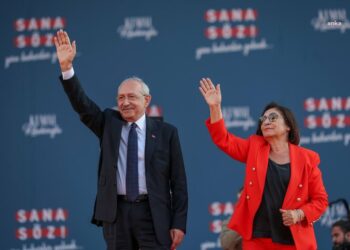 Kılıçdaroğlu ve eşi trafik kazası geçirdi