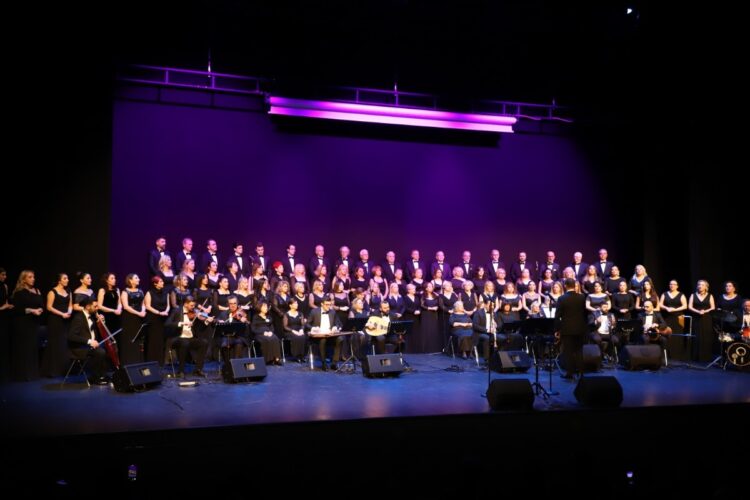 Sarıyer Belediyesi Türk Sanat Müziği Korosu’ndan yeni yıl konseri