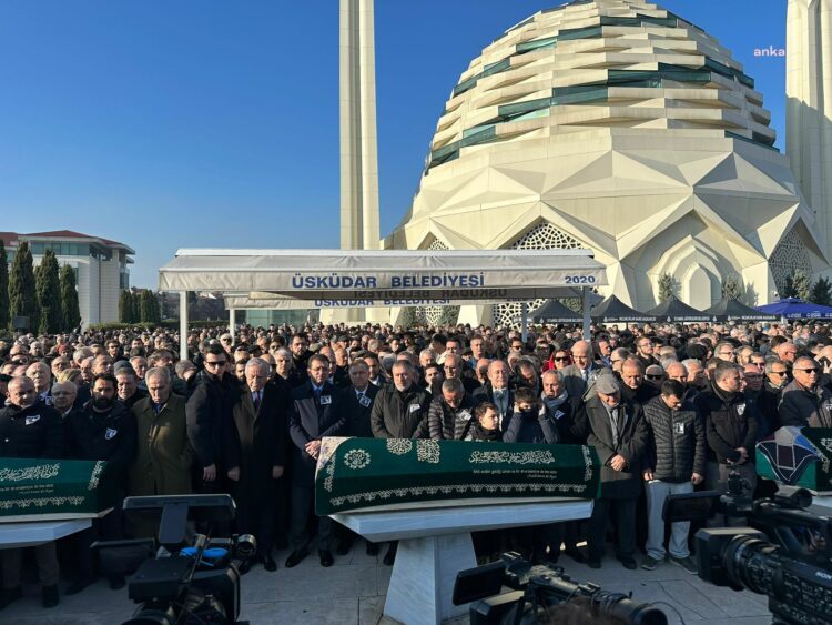 Nedim Türkmen ve ailesi son yolculuğuna uğurlandı