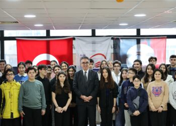 Bayrampaşa Belediye Başkanı Mutlu, yarıyıl tatilindeki öğrencilerle buluştu