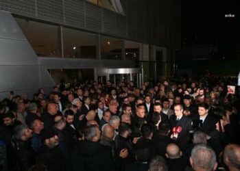 Halk TV’ye halktan, partilerden destek: “Özgür basın susturulamaz”