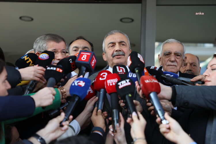 DEM Parti ‘süreç’ için kapsamlı açıklama tarihi verdi