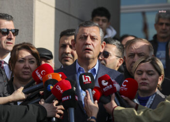 Özel’den Erdoğan’a: “Çıkar aradan aparatlarını”