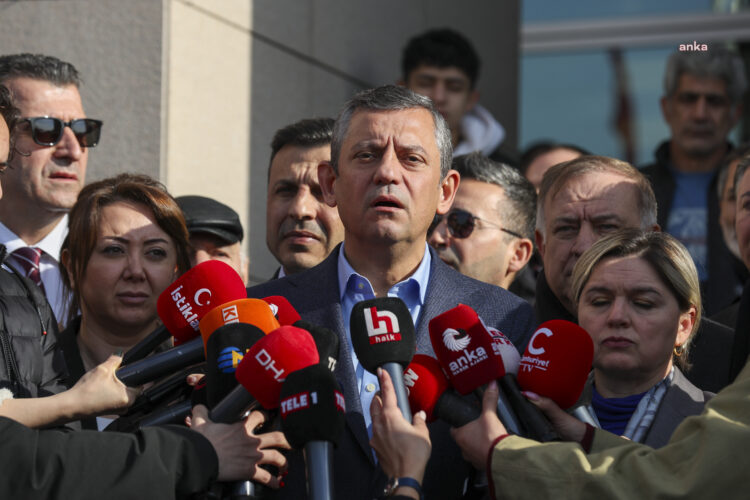 Özel’den Erdoğan’a: “Çıkar aradan aparatlarını”