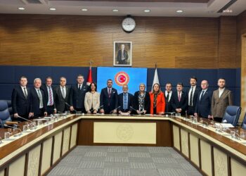 CHP’li heyet, Prof. Dr. Görür’den görüş aldı…