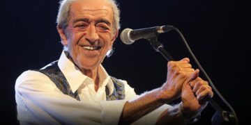 Edip Akbayram yoğun bakıma alındı