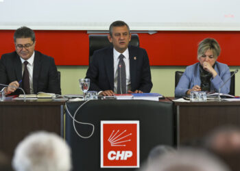 CHP’de önseçim için kritik karar: MYK’ye yetki verildi