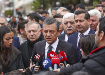 Özgür Özel: “Erdoğan, Filistin’in Gazze’den söküp atılmasına sessiz kalıyor”