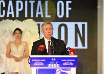 Mansur Yavaş: “Giyim sektörünün mutlaka Türkiye’de yaşaması lazım”