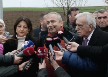 Öcalan’ın çağrısı için Diyarbakır ve Van’da dev ekranlar kurulacak