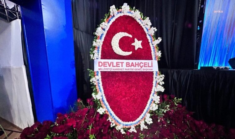 Bahçeli’den AKP kongresine özel çiçek aranjmanı