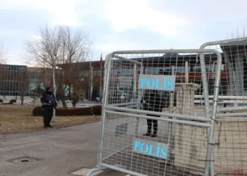 Van Büyükşehir Belediyesi’ne kayyım atandı