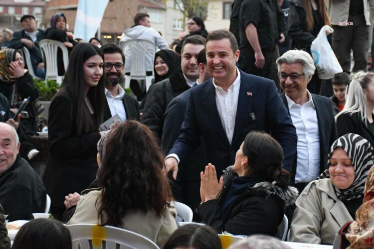 Balıkesir Büyükşehir Belediyesi 20 bin kişiyi iftar sofrasında bir araya getirdi