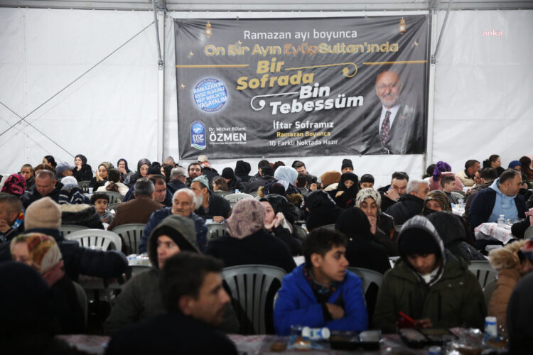 Eyüpsultan Belediyesi Ramazan ayında her gün bin kişilik yemek verecek