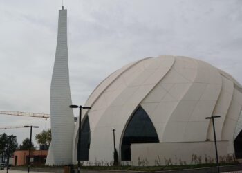 Adıyaman Belediyesi’nin inşa ettiği Meydan Cami, ibadete açılıyor
