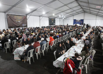Eyüpsultan’da her gün bin kişilik iftar yemeği veriliyor