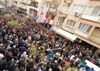 Türkiye’nin dört bir yanında İmamoğlu protestoları! Gözaltılar var