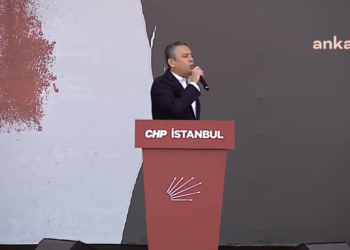 2 milyonu aşkın kişi ‘İmamoğlu’ için toplandı! Özgür Özel yeni boykot listesini açıkladı