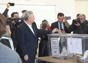 Mansur Yavaş, İmamoğlu için oy kullandı
