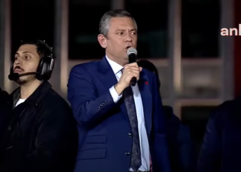 Özel: ”Gençlerin gelecekten tek bir umudu var o da Erdoğan’ın gitmesidir”