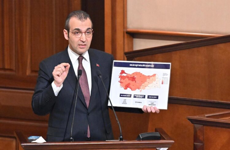 CHP’li Şahan: “Bizi çalışamaz hale getirmeyi amaçlayan bir anlayış var.”