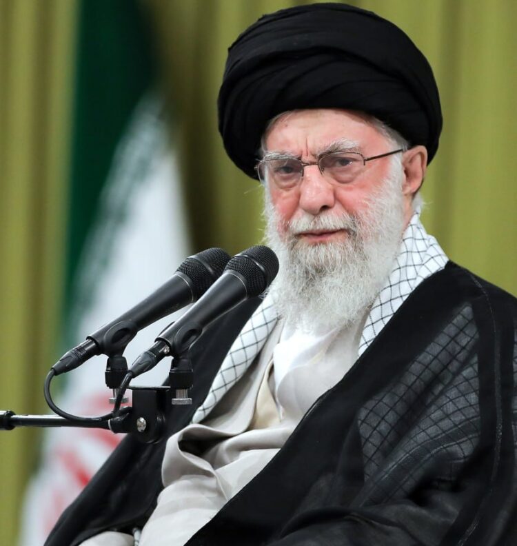 Trump’tan Hamaney’e müzakere için mektup