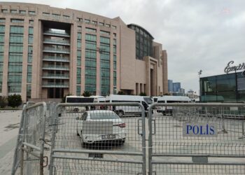 Halk TV ve gazetecilerin ‘bilirkişi’ davasında herkese beraat kararı