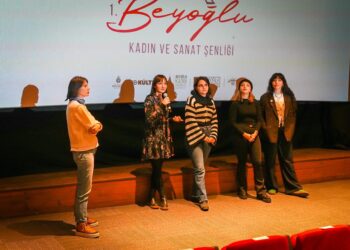 Beyoğlu’nda bir ilk daha! Birinci Kadın ve Sanat Şenliği başladı