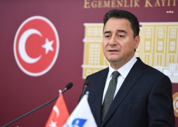 Ali Babacan: “Bu operasyonlar, ‘başkasına da bu iktidar yok’ demek”