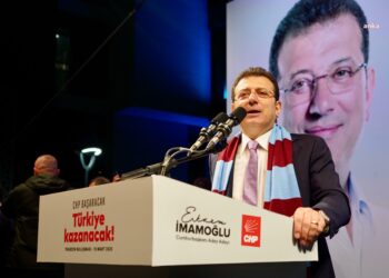 İmamoğlu: “Yoksulun üstüne basa basa zenginleşme derdindeler”