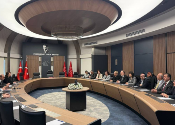 DEM Parti heyeti, CHP Genel Merkezini ziyaret etti