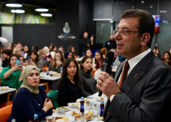 İmamoğlu’ndan öğrencilere: “Cumhuriyetin değerlerini koruyun”