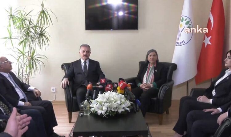 DEM Parti ve MHP ilk kez bayramlaştı