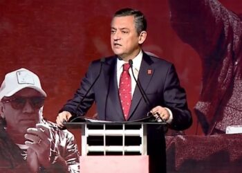 Özgür Özel: ‘Bir darbeye karşı direniyoruz!’