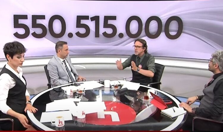 ‘Kayda Geçsin’ ekibi Halk TV’den ayrıldı