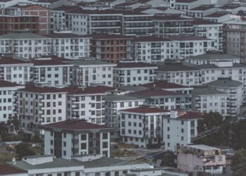 Konut fiyatları artıyor, alım gücü geriliyor… İşte TCMB verileri