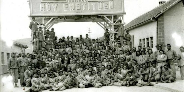 Köy Enstitüleri’nin 85’inci yılı anısına, 143 sanatçı bir araya geliyor