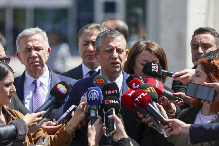 Özgür Özel: ‘Kayyum meselesi, yalandan beslenenlerin ayağına dolandı!’