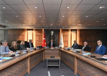 Balıkesir Büyükşehir Belediye Başkanı Akın, üst yönetimiyle geride kalan bir yılı değerlendirdi